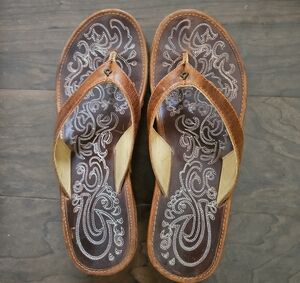 OluKai Brown and Cream Sandals